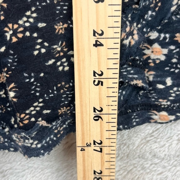 FREE PEOPLE Paisley Modal Blend Puff Sleeve Top Sz Large Boho Beachy Whimsigoth - Picture 16 of 16